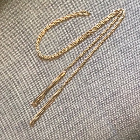 Silver tone tassel chain belt. Can be worn as a necklace Very good condition - Picture 2 of 3